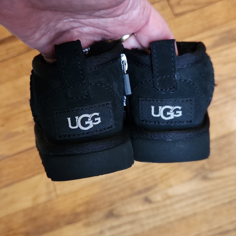 UGG Kids Toddler Classis Black Boots Size 6 - Picture 2 of 12